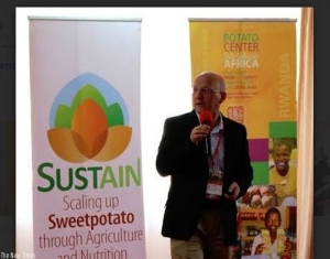 1426112560Simon-Heck,-director-of-sustain-and-Program-Leader-at-International-potatoes-center-(IPC)-explains-about-Sustain-project[1]